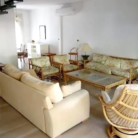 Spacious House In 度假居 普拉加德阿罗