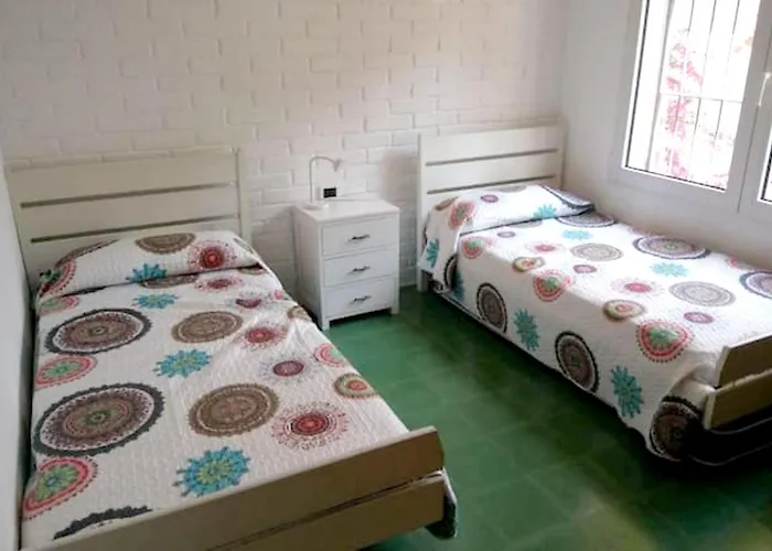 Vakantiehuis Spacious House In *