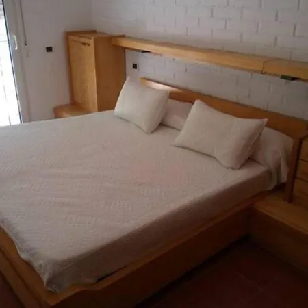 Spacious House In 別荘