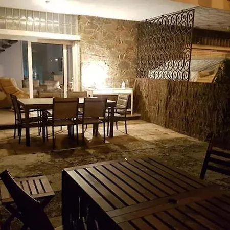 Spacious House In 別荘 *