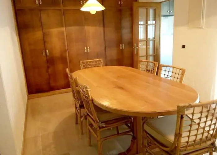 Spacious House In 別荘