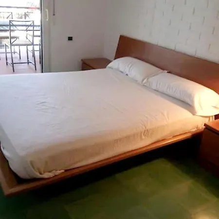 Spacious House In בית נופש *