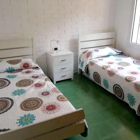 בית נופש Spacious House In *